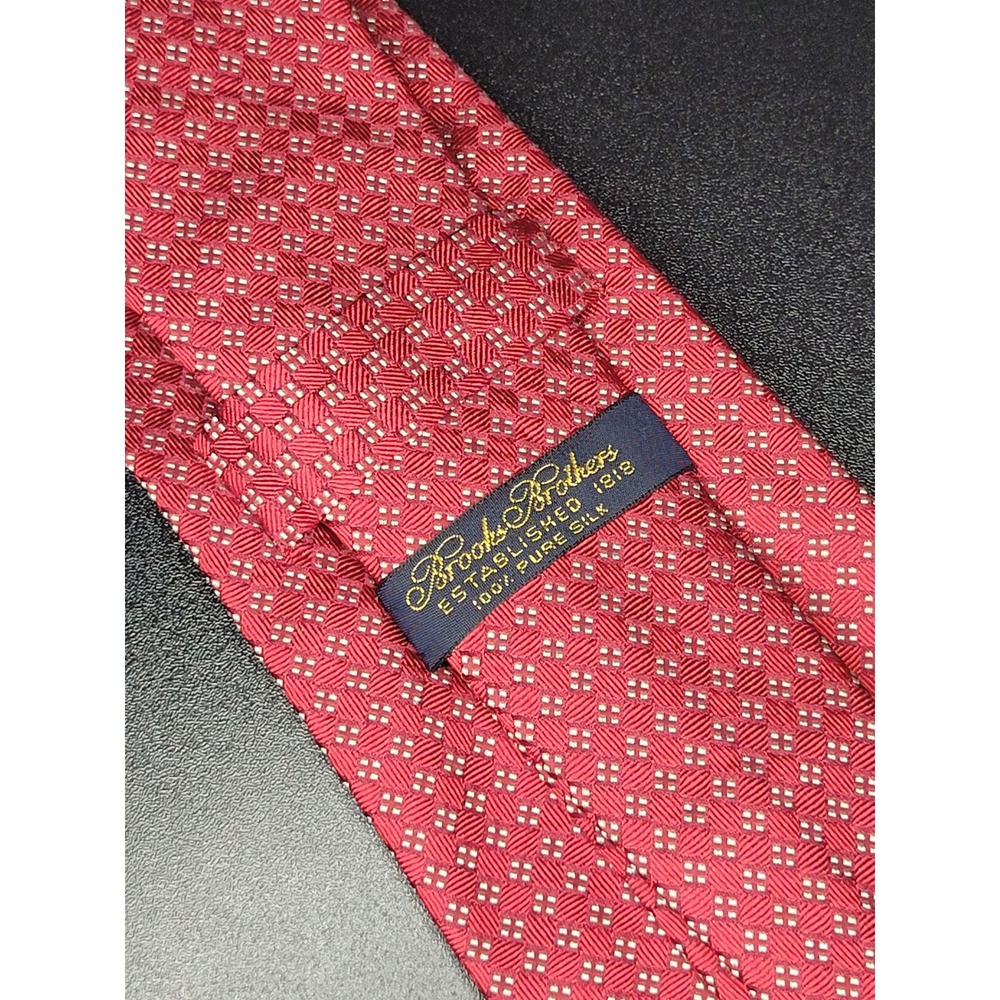 Brooks Brothers Tie Red Geometric Square Pattern 100% Pure Silk Excellent